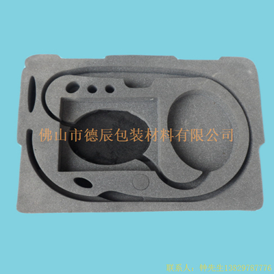 海綿內(nèi)托對各行各業(yè)產(chǎn)品起到絕緣、密封、防震、防塵、填充、隔音、固定，能夠保護包裝產(chǎn)品在運輸過程中安然無恙，起到保護產(chǎn)品的一個作用，同時可以美化產(chǎn)品，提升產(chǎn)品檔次。
